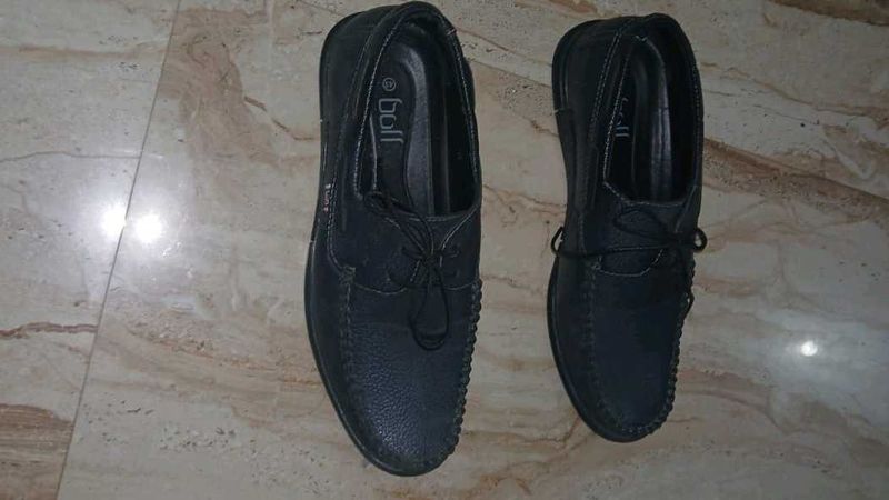 bull branded formal shoes