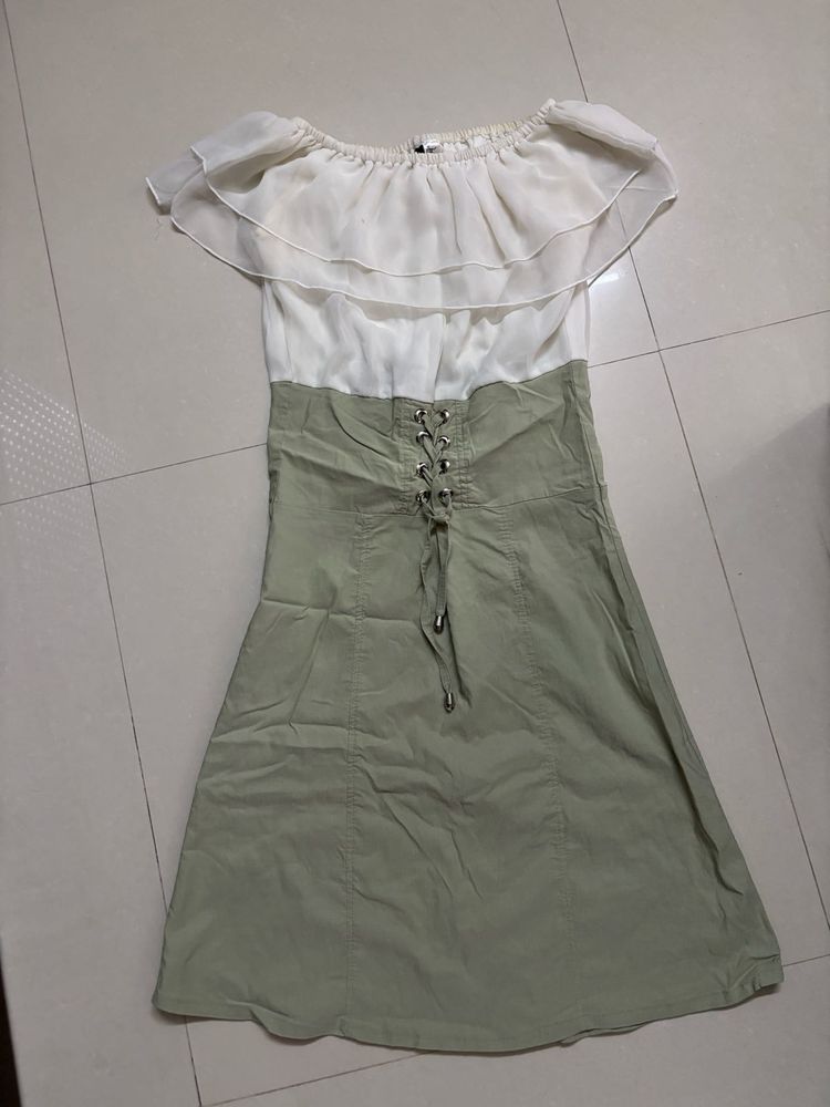 OFF SHOULDER WHITE DRESS FOR OUTING