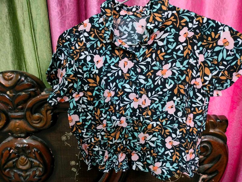 Floral Cropped Shirt