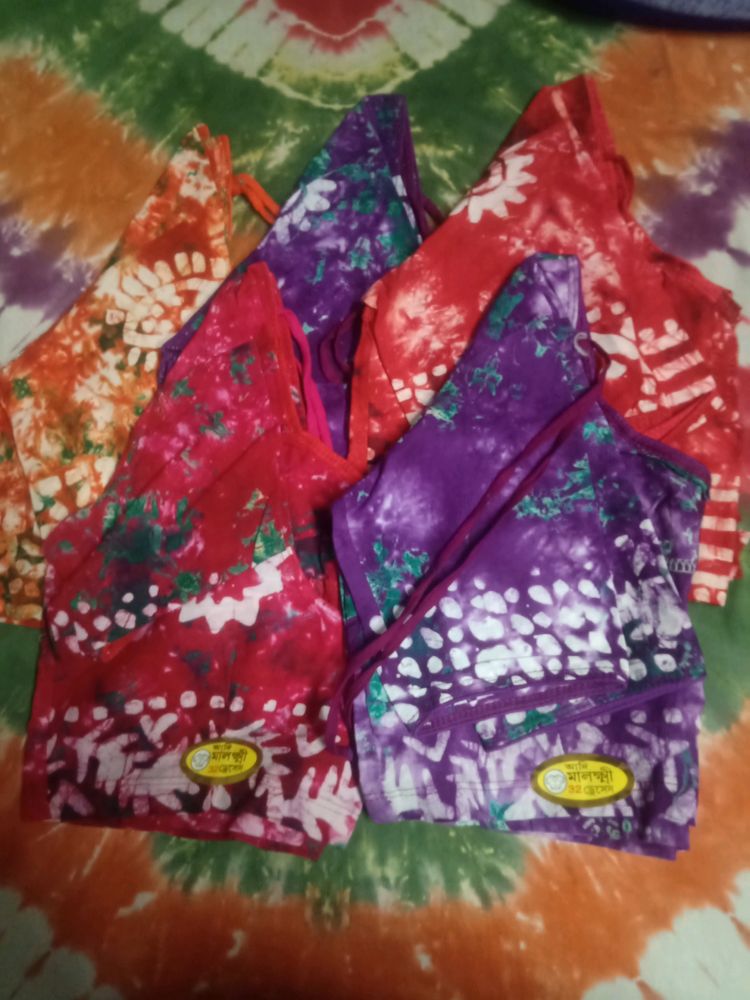 Batick Print Glass Hand Blouse