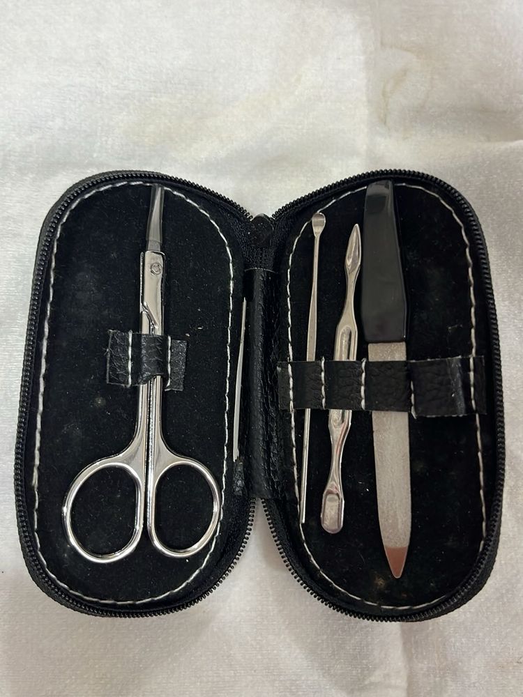 Manicure Set in Carrying Case