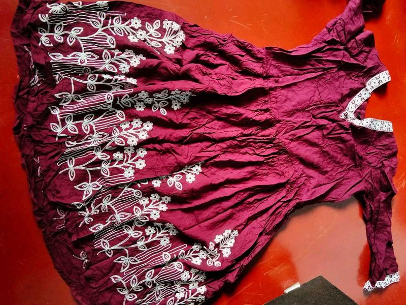 The Top With White Embroidery Size M