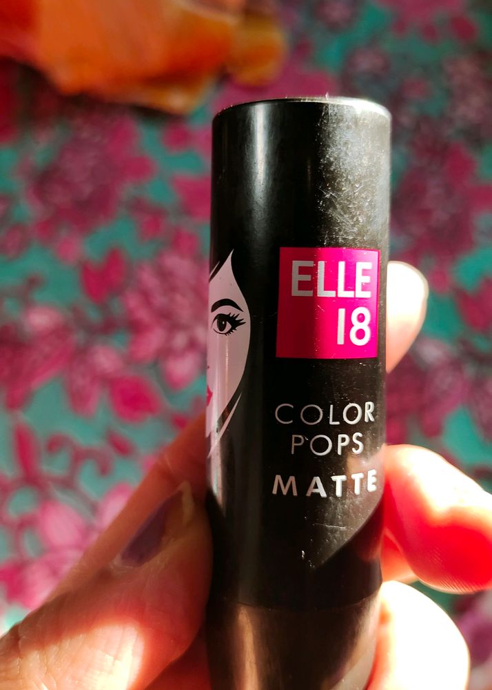 Elle18 Lipstick Shade No P212 Fiery Pink