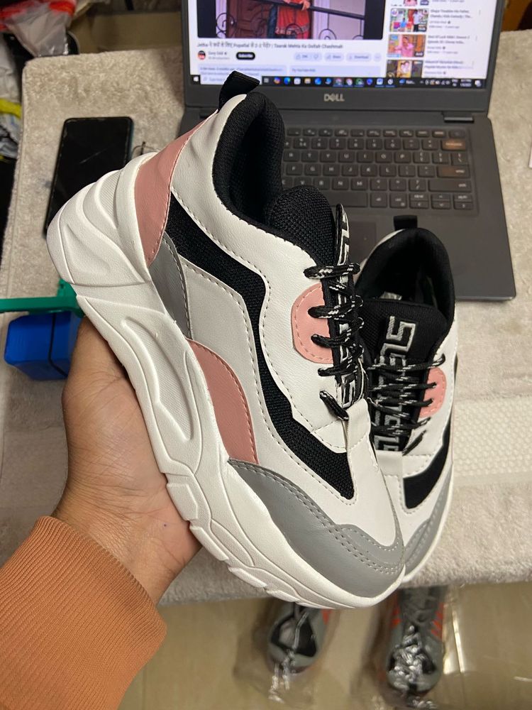 Girls/Womens Casual Shoes
