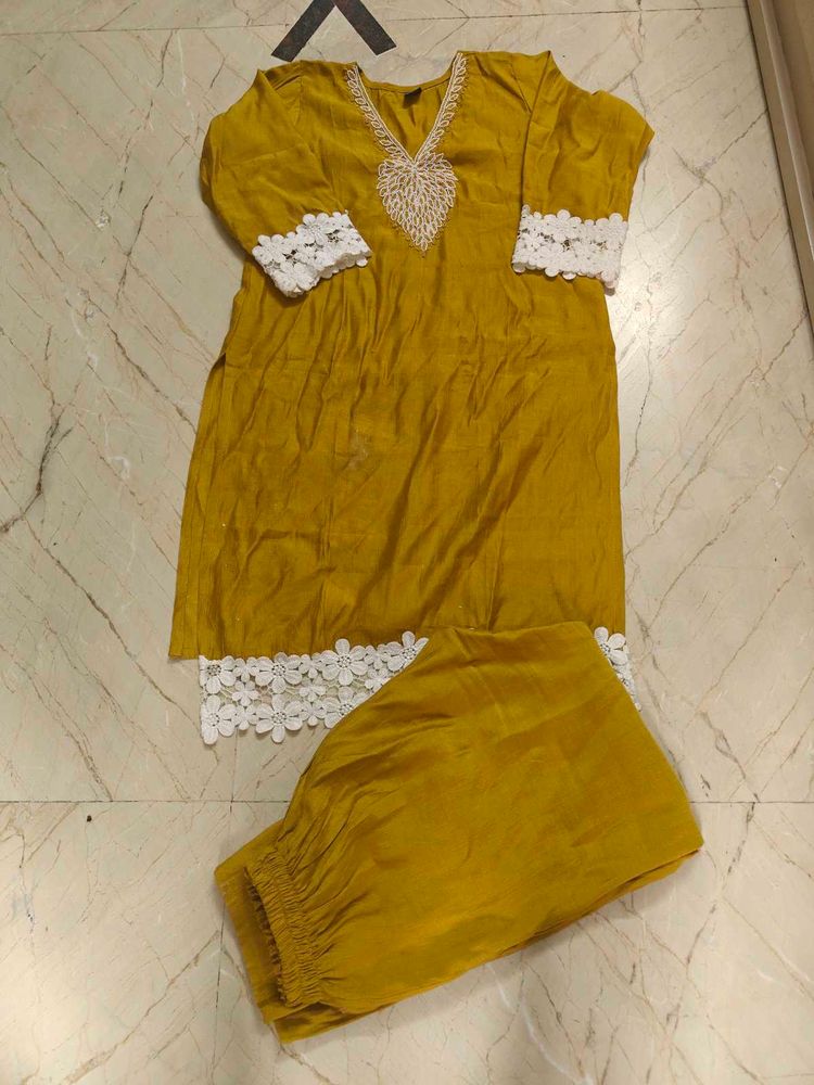 kurta and pant with lace wor