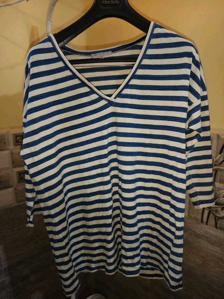 BOGO 🎁 Buy One Get 1 Free🎁XXL/ V-Neck Top