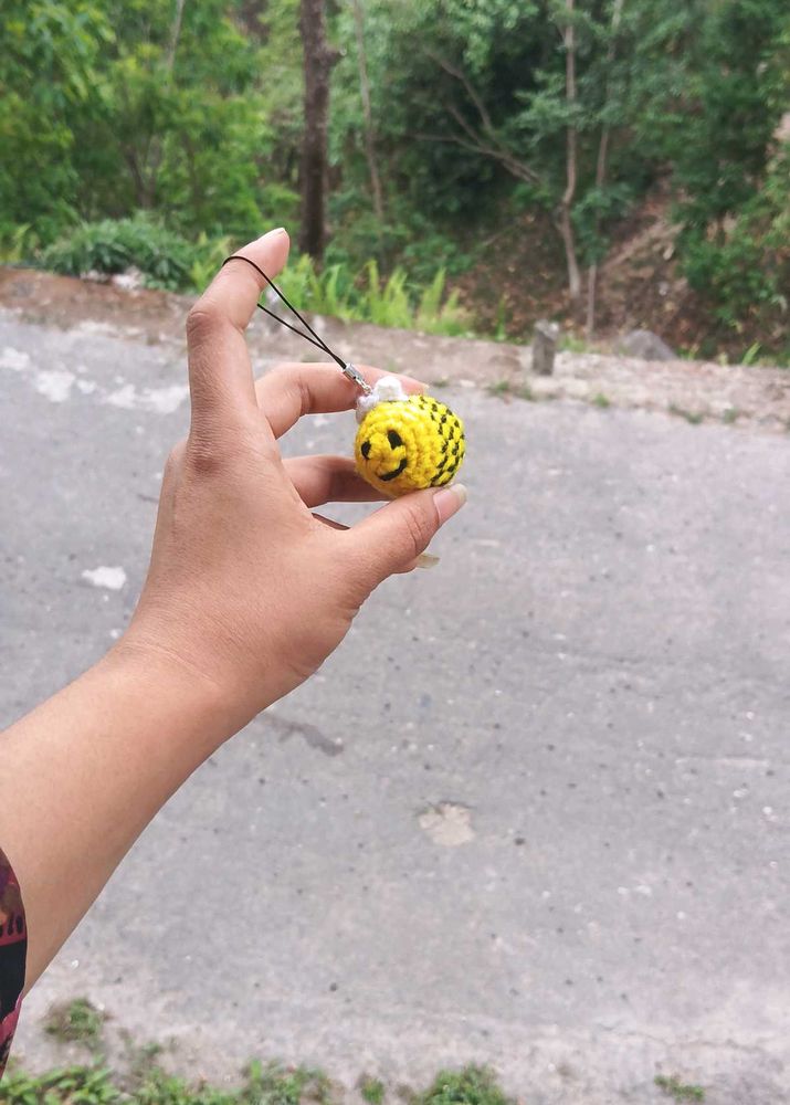 Crochet Bee (Keychain/charm)