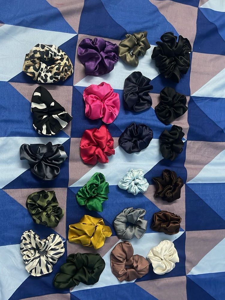 Scrunchie ( Set Of 23)