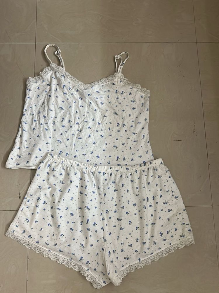 h&amp;m lace nightsuit set(L)