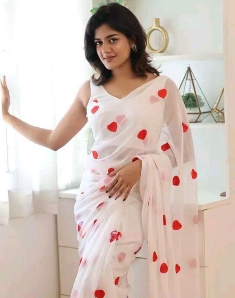 Elegant White Saree with Red Hearts