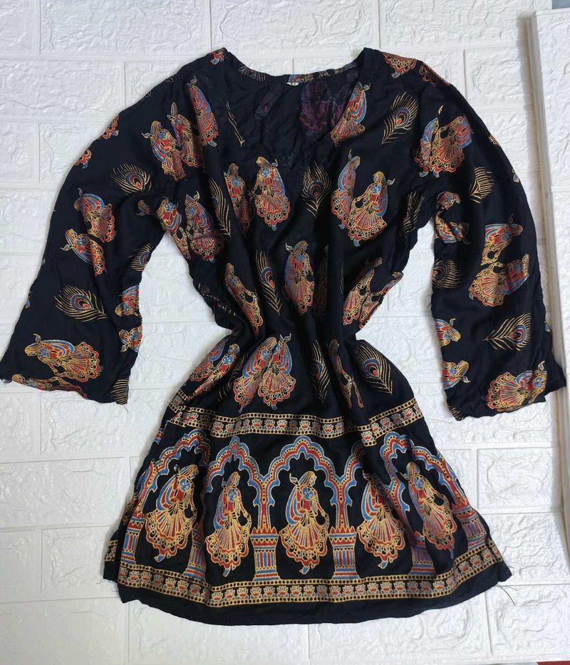 Vintage Black Patterned Short Kurta