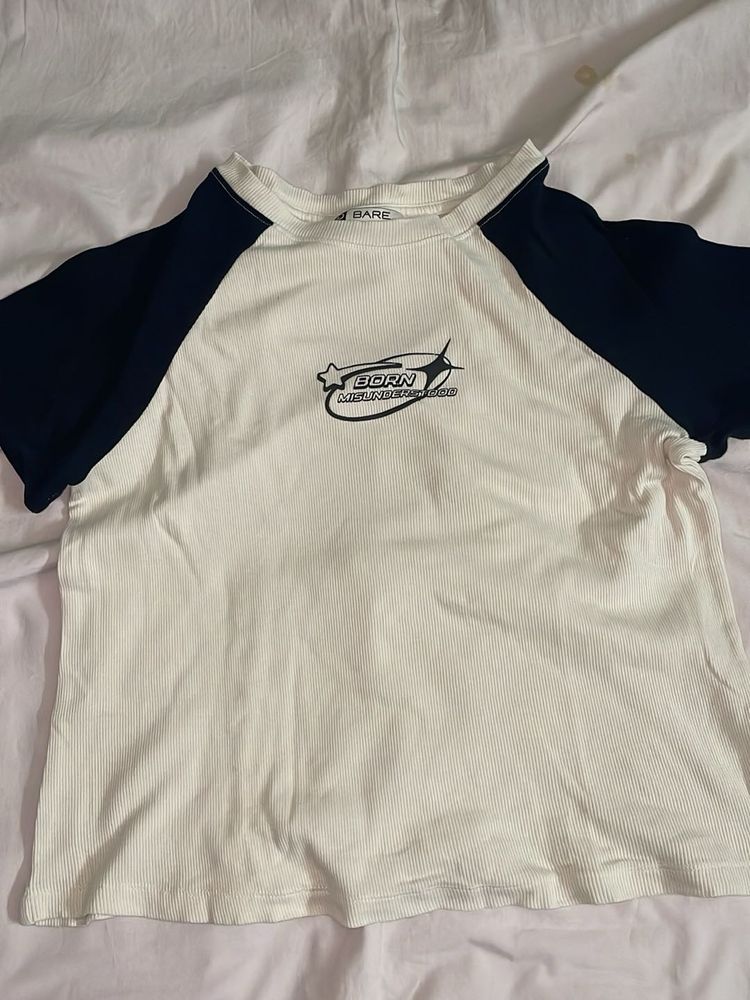 casual graphic tee