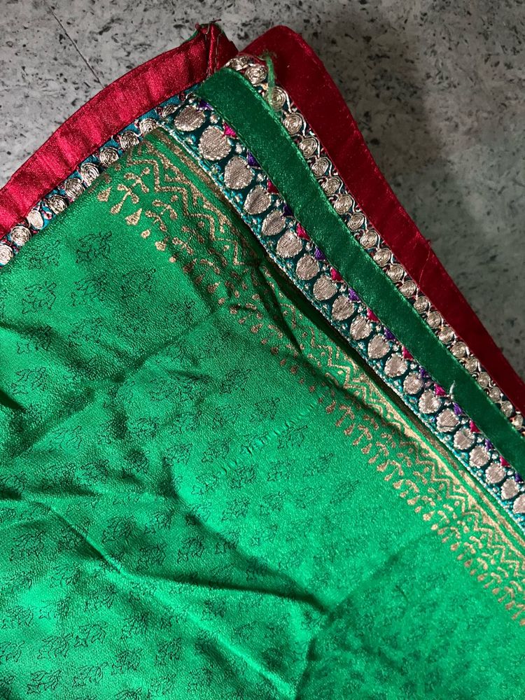 Embroidered Green &amp; Red Border Saree &amp; Blouse