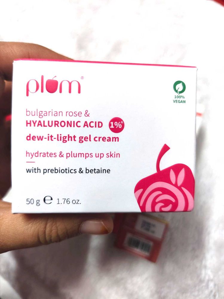 Plum 1% Hyaluronic Acid &amp; Bulgarian Rose ​Dew-It-L