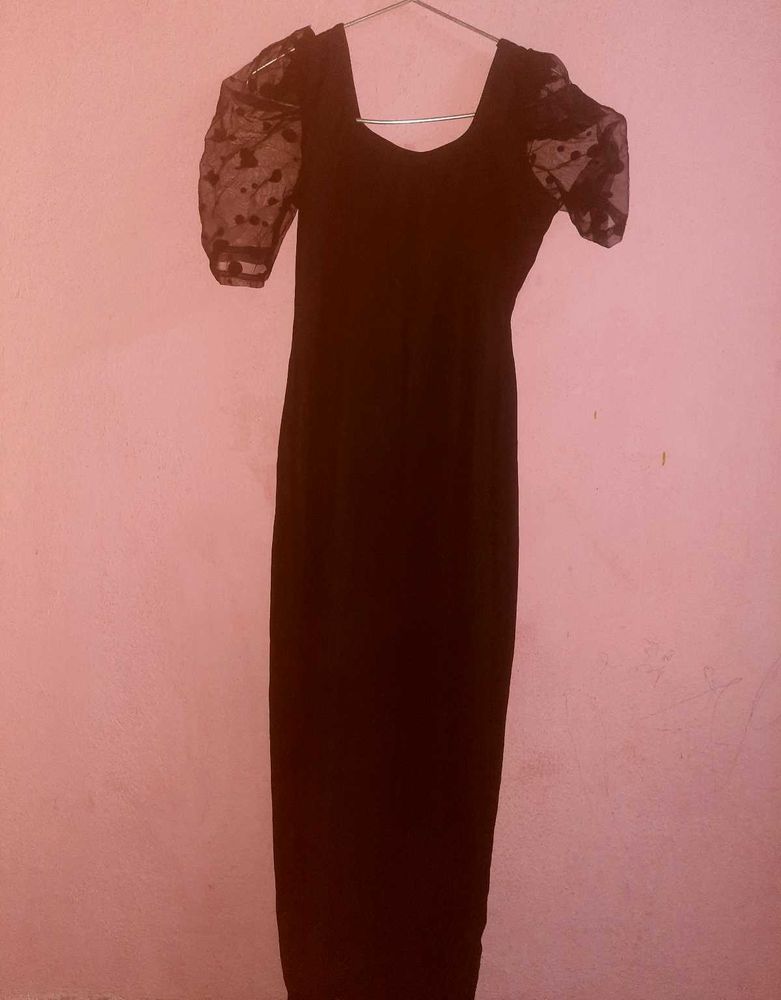 Elegant Black Midi Dress