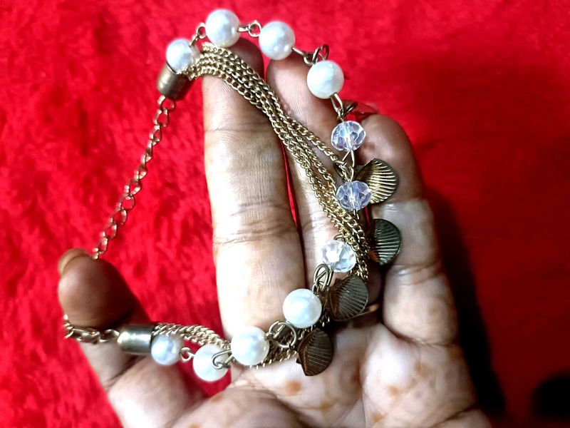 Pearl &amp; Chain Bracelet