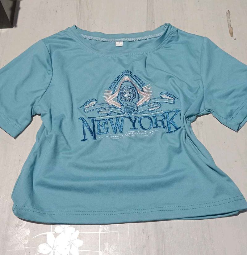 Cute Blue Graphic Crop Top
