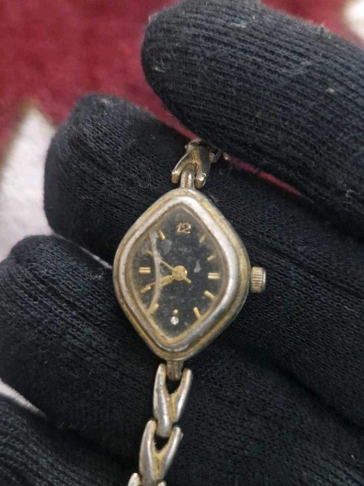 need service Vintage Women's Wrist Watch