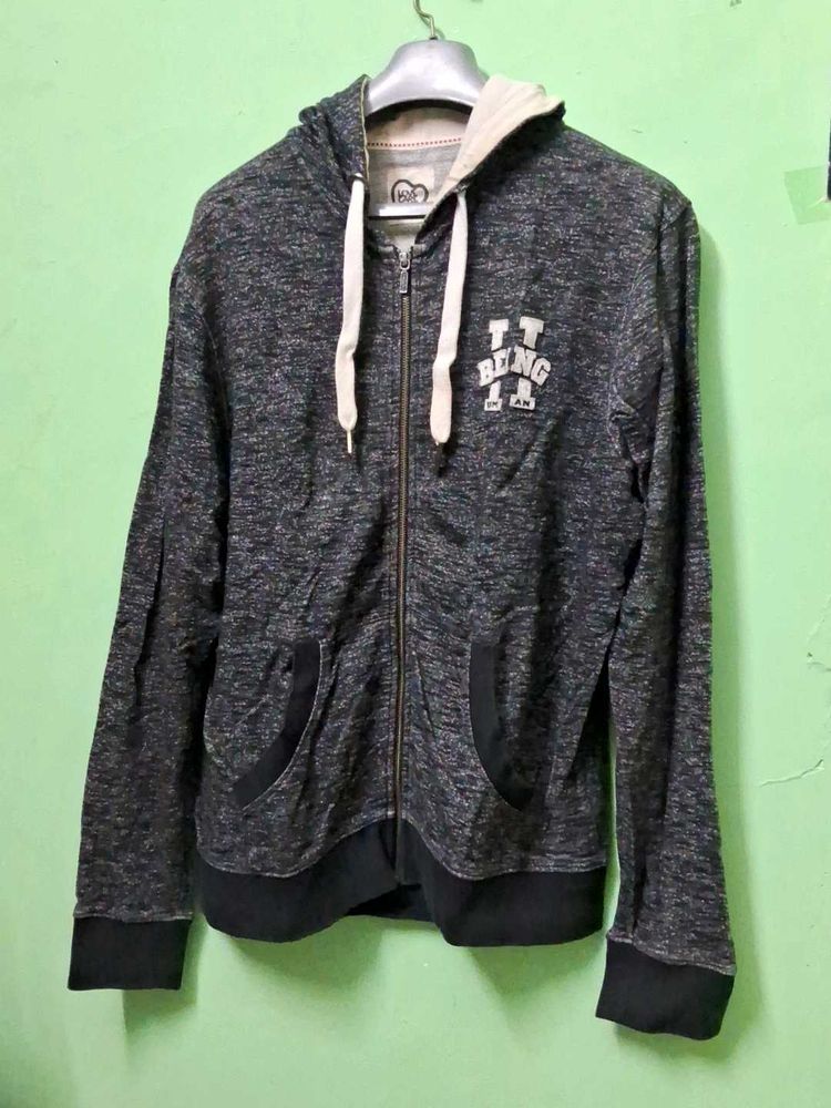 TT Being Ian Zip-Up Hoodie