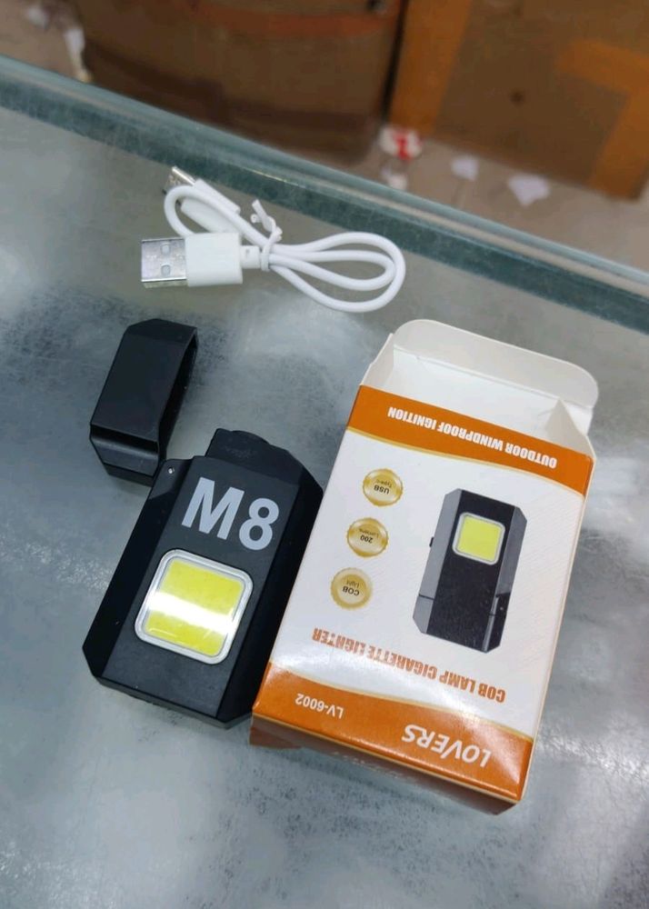 Emergency Light With Lighter