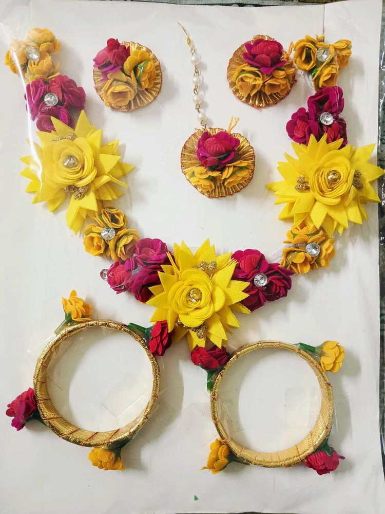 Haldi Mehandi Jewellery Set