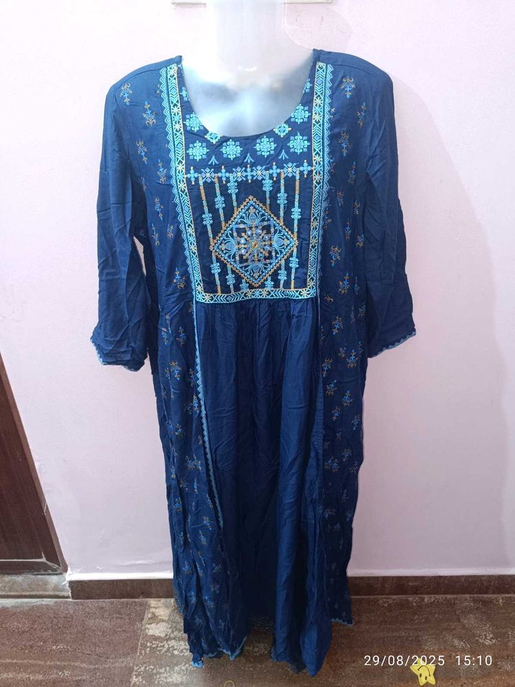 New Unused Xxl Avaasa Blue Embroidered Kurta