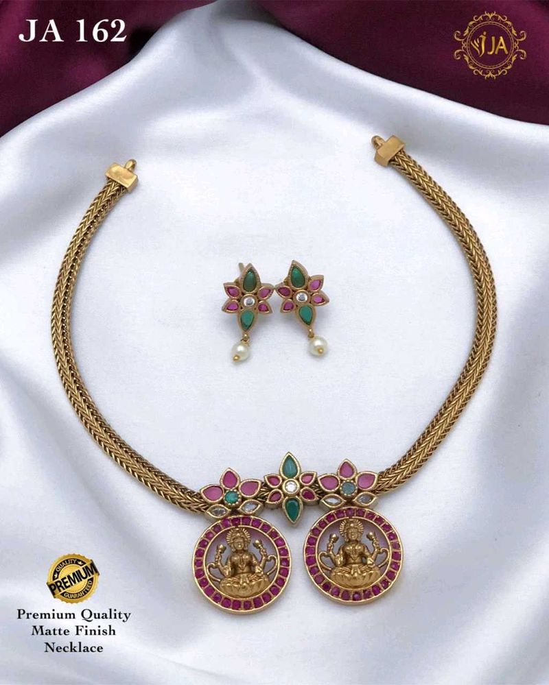 Elegant Necklace Set