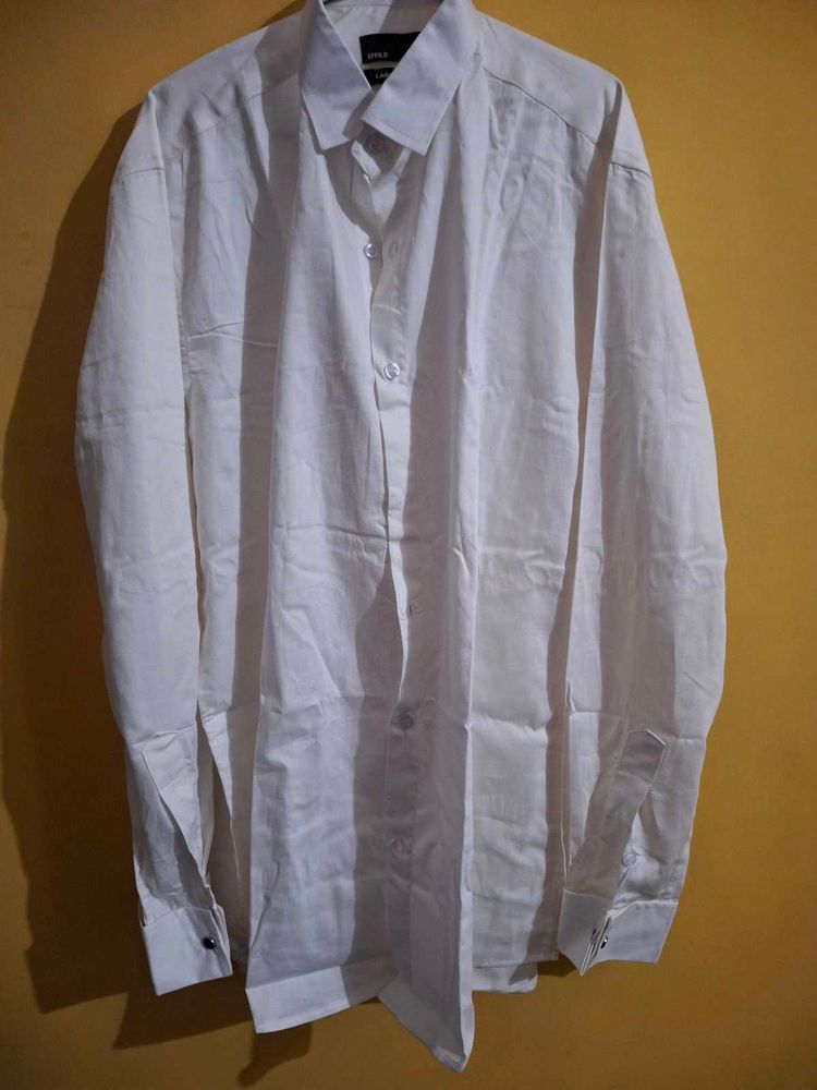 STAIN WHITE SHIRT