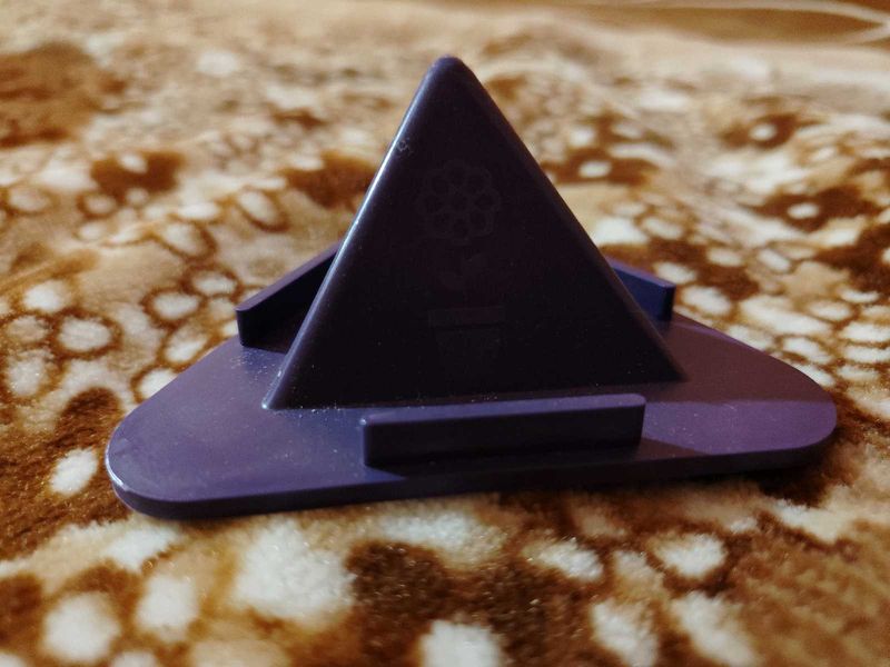 Pyramid Stand Mobile Holder Purple