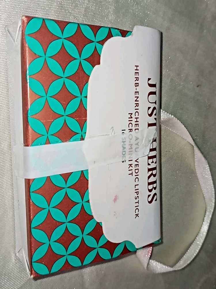 Just Herbs Lipstick Kit