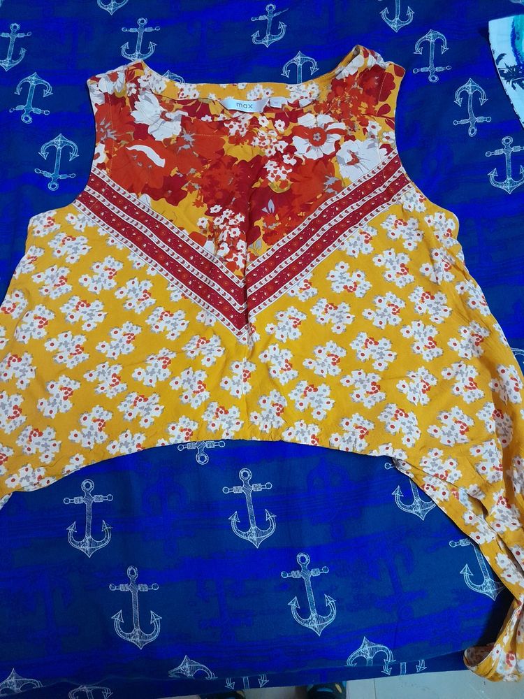 Max Stylish Sleeveless Top