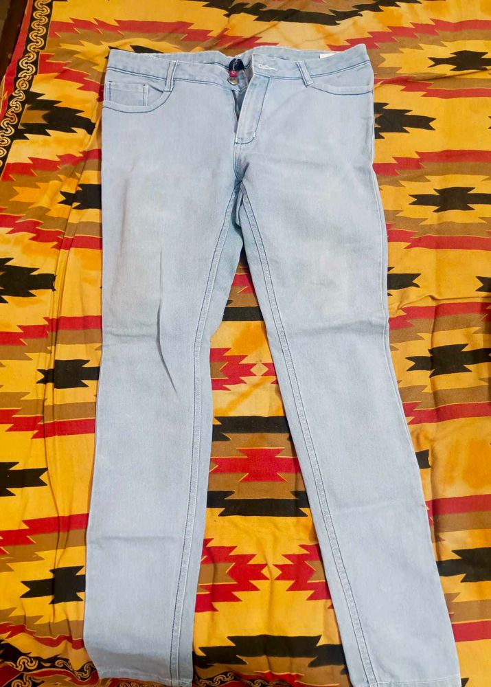 Light Wash Denim Jeans