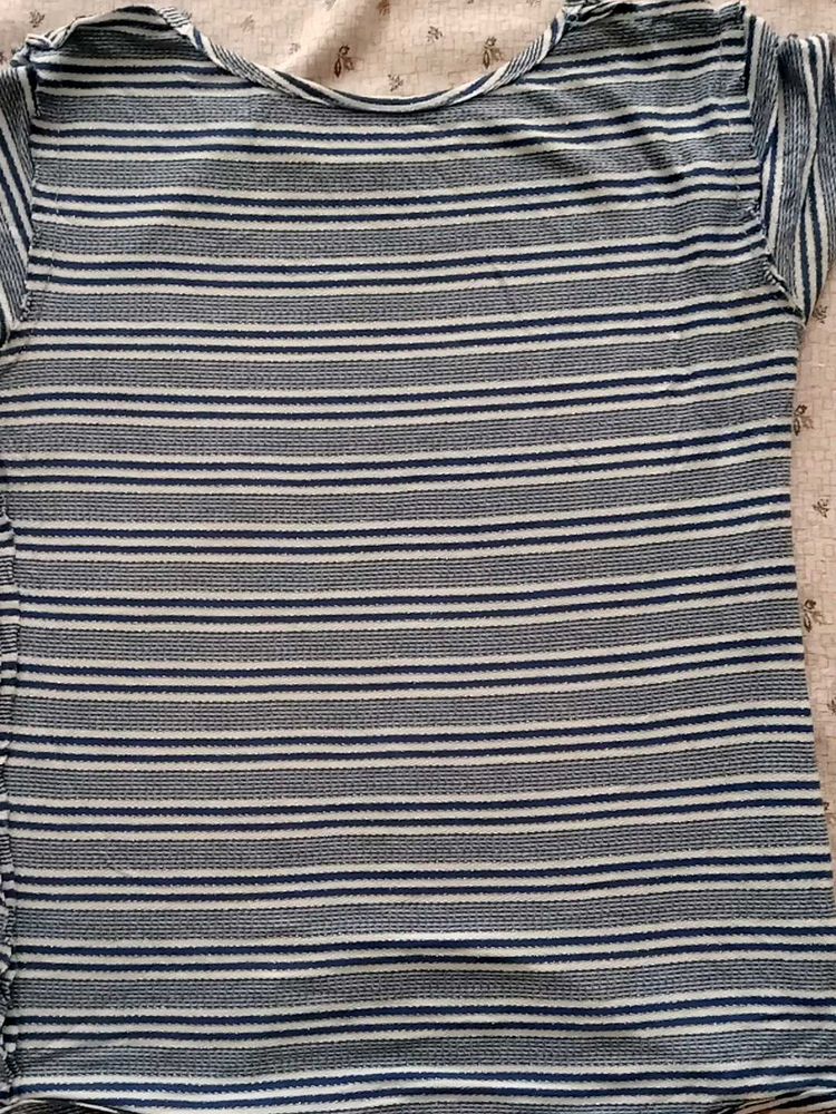 Striped Women&#39;s Top