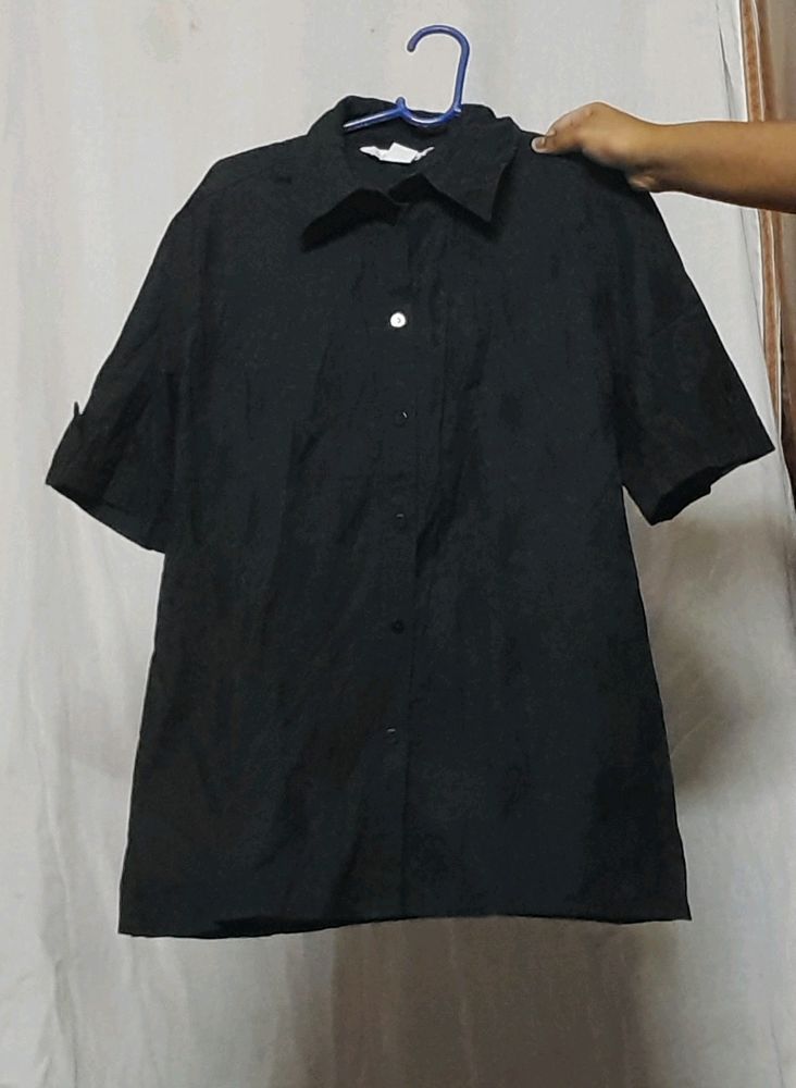 Black shirt
