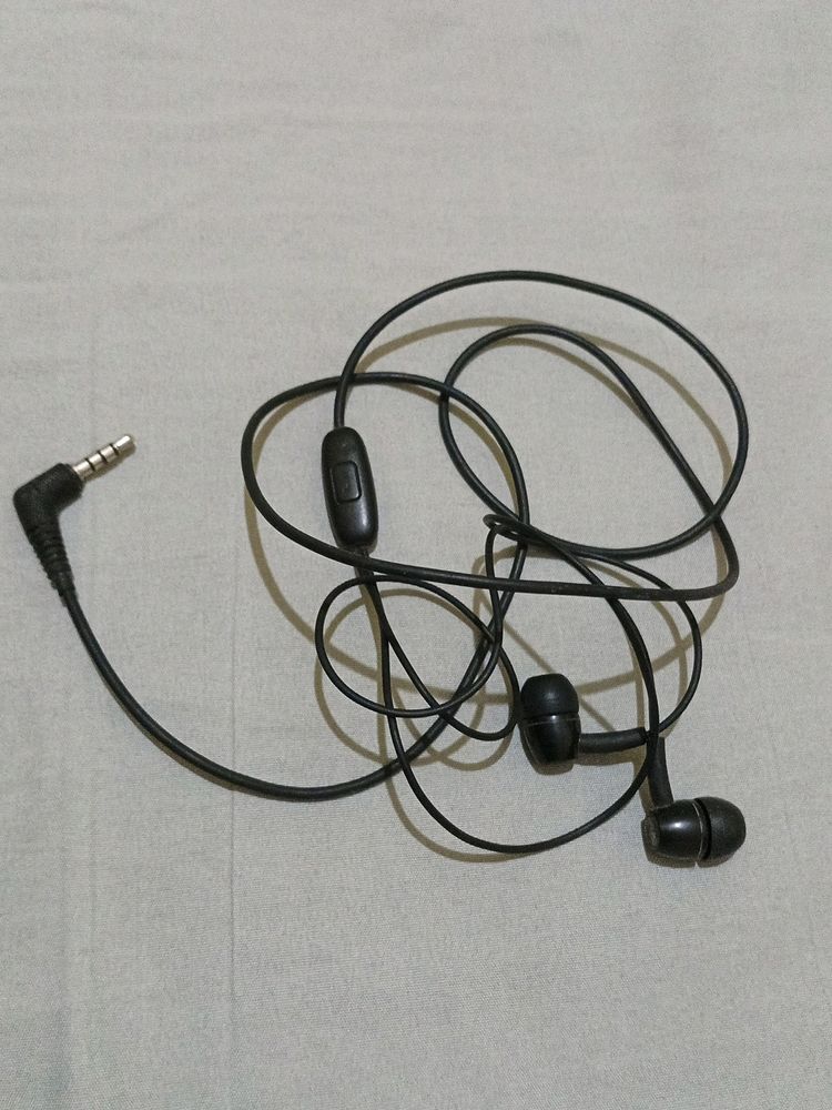 Non-tangle Wired Earphones