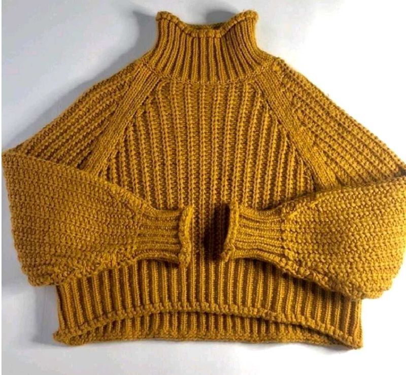 ❗️Highneck Crop Knitted Sweater