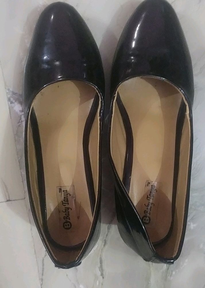 Black Solid Pointed Toe Block  Heel Pumps