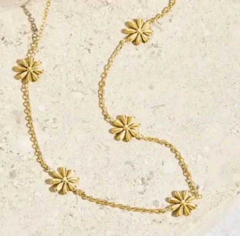 Gold Plated Flower Necklace - Brand NEW 500/-