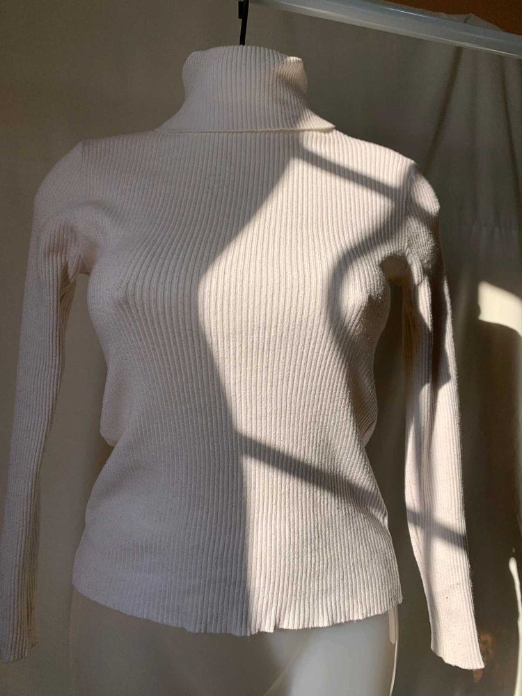Ribbed Turtleneck Top