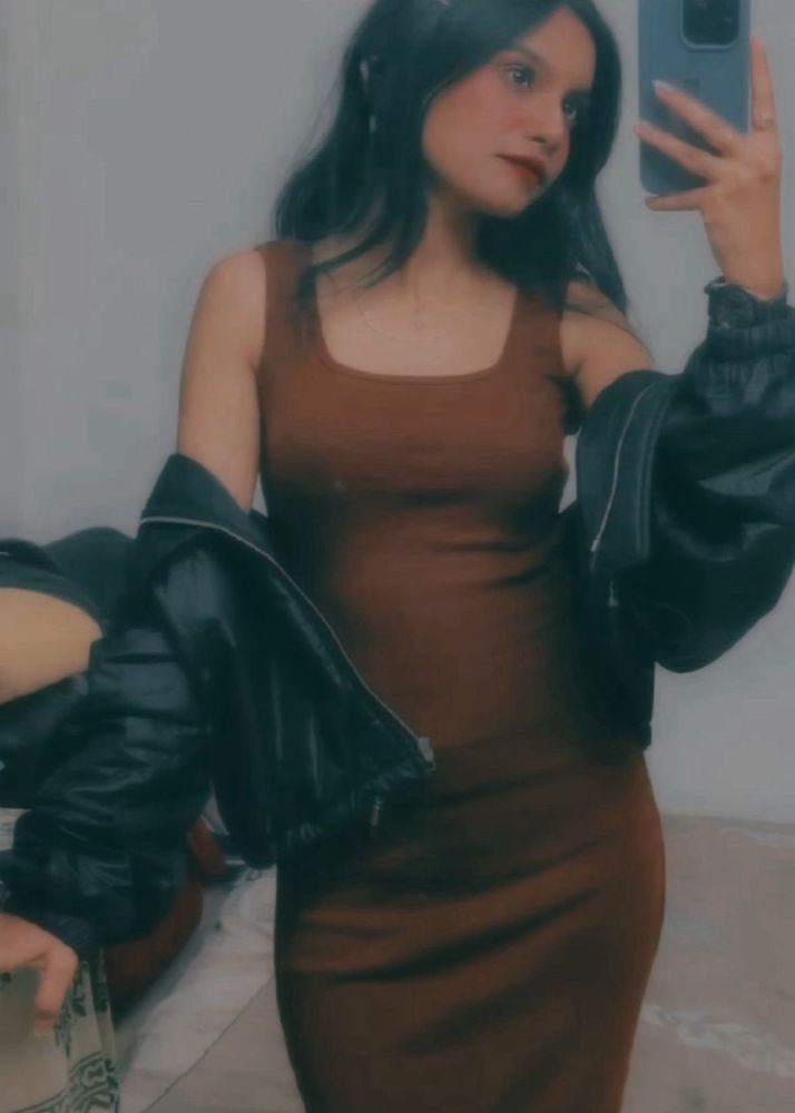 Stylish Brown Dress – Worn Once 🤎