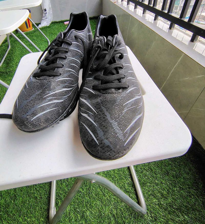 Nivia Carbonite 6.0 Turf Shoes For Men