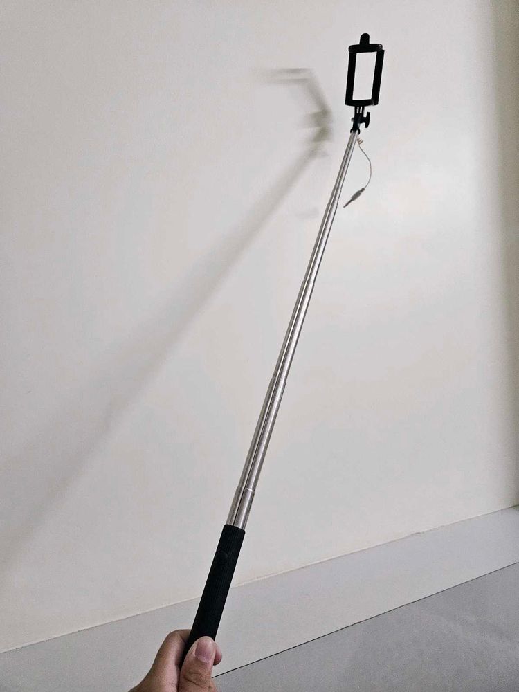 Adjustable Selfie Stick