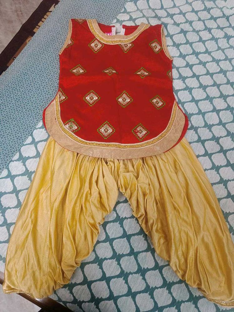 Red &amp; Gold Ethnic Set