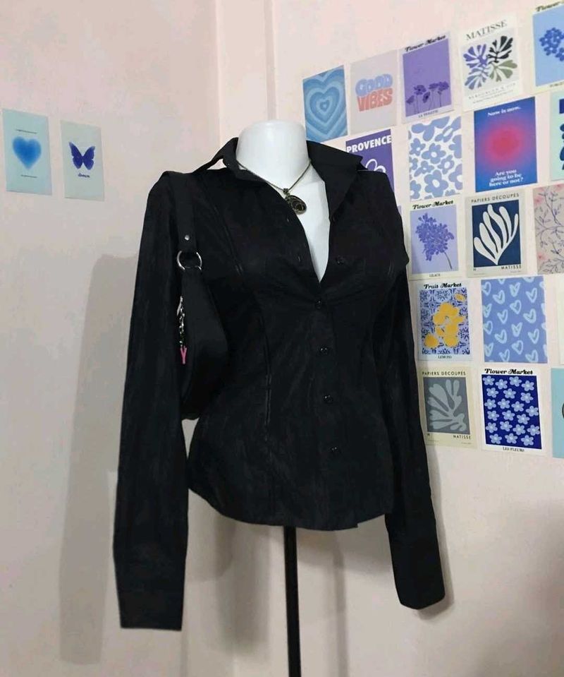 Clearance Sale!!! 🖤 Black Fitted Shirt 🖤