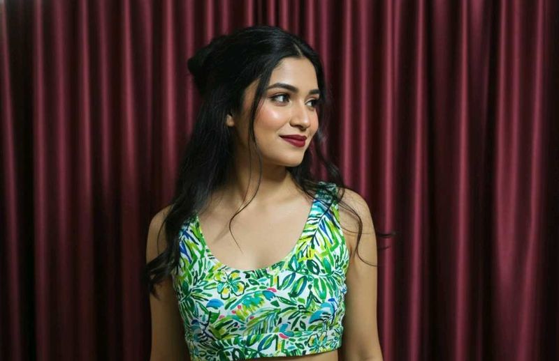 Tropical Print Cropped Tank