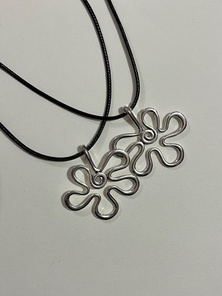 Y2k Pinteresty Chunky Flower Charm Necklace