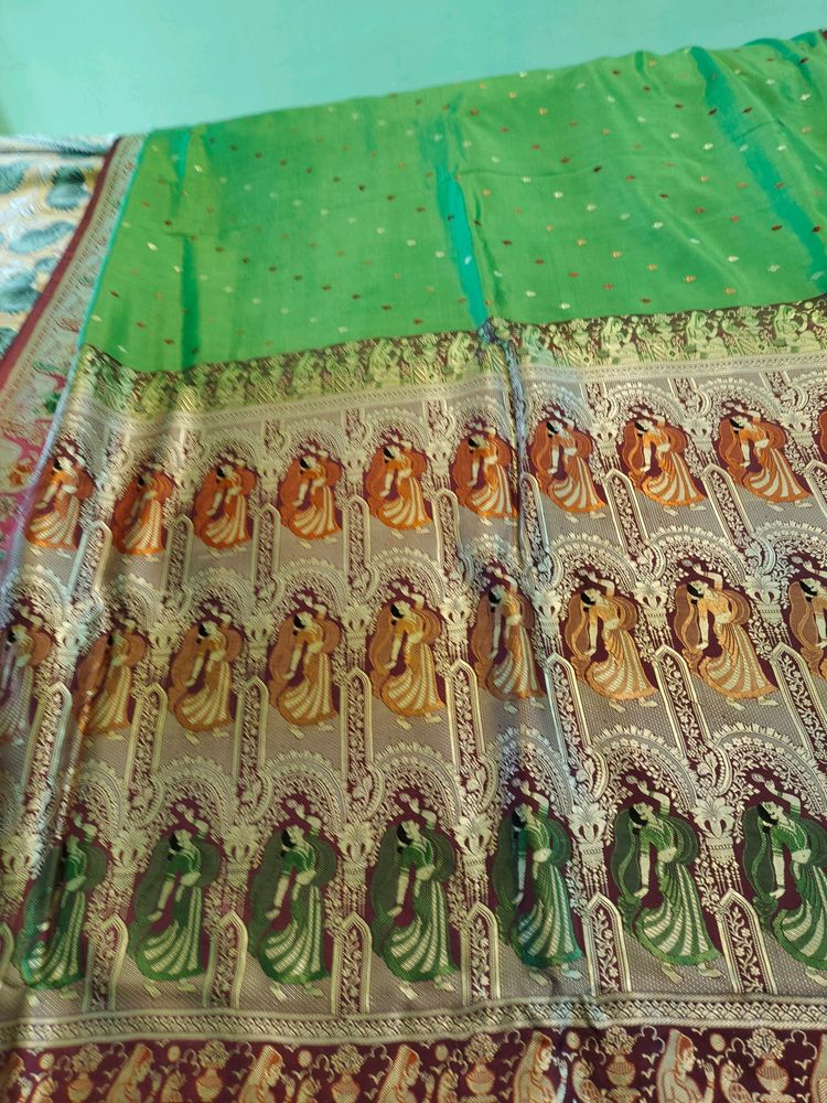 Mulberry Silk Thread Woven Banarsi Saree