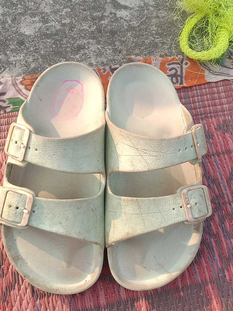 Comfy Slides - Great Condition