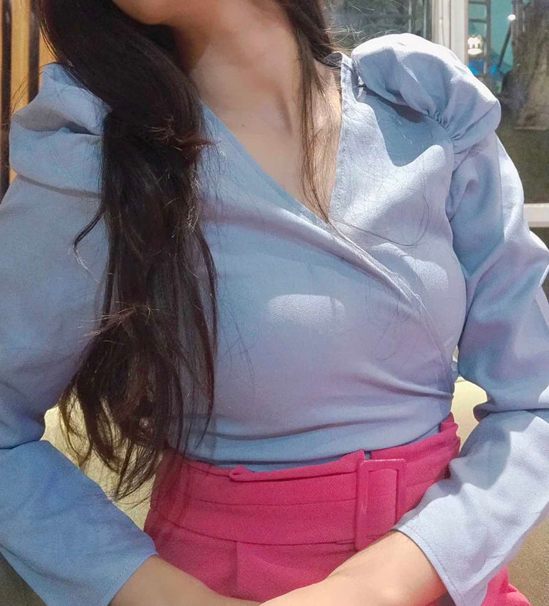 Women Crop Back Node Top In Powerdee blue Colour