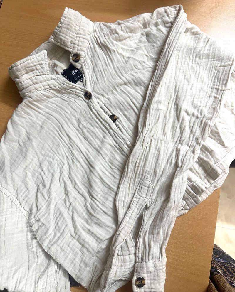 H&amp;M Crinkle Button-Up Shirt